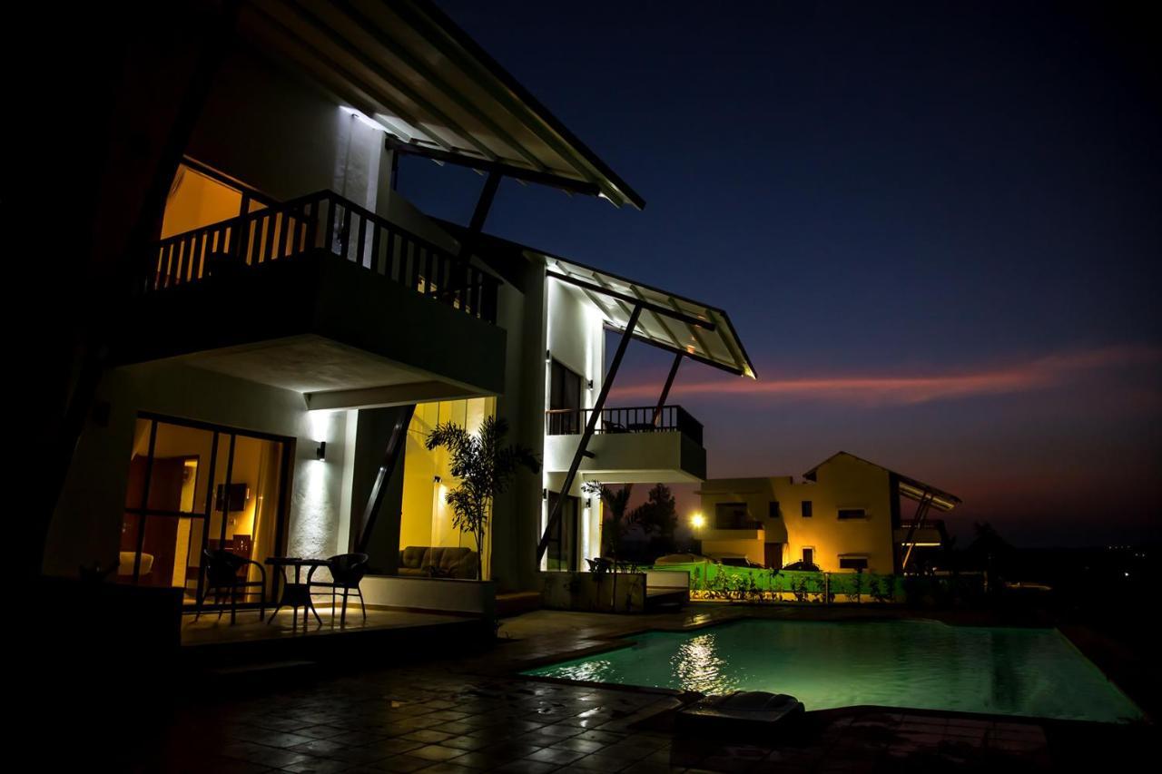 Soma Vineyard Resort -Nashik Exteriör bild